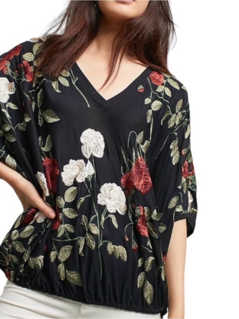 🌹 Anthropologie Akemi & Kin Allies Black Floral V-Neck Embroidered Blouse - Picture 1 of 14